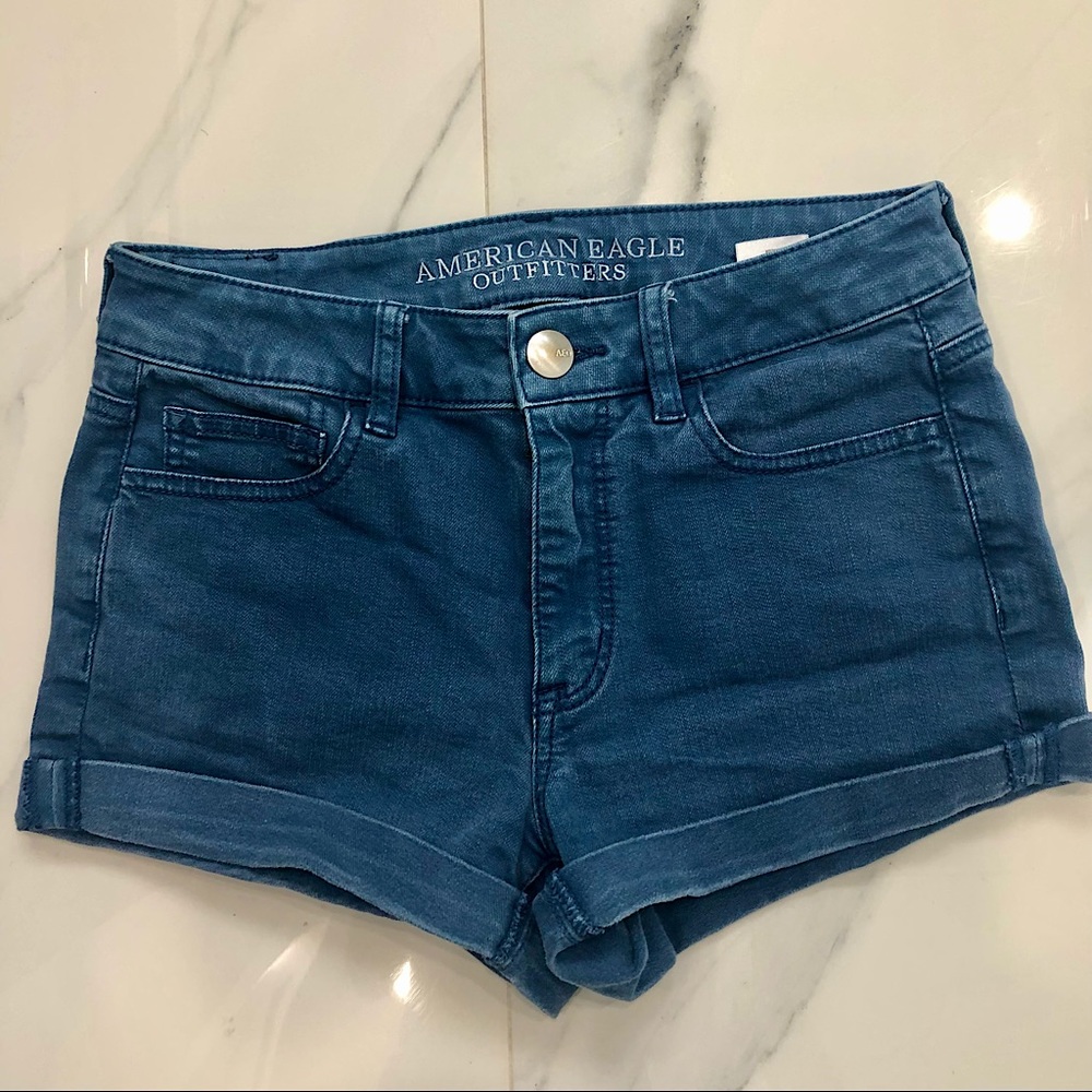 AMERICAN EAGLE HIGH RISE SHORTS